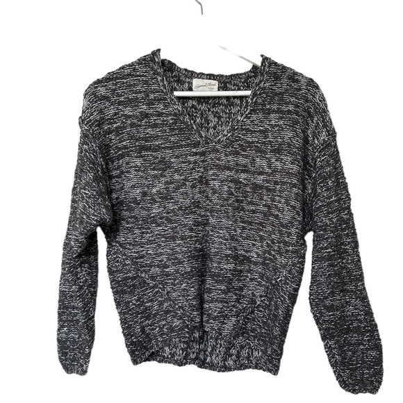 Universal‎ Thread Gray Chunky VNeck Sweater Size XS - Picture 1 of 5